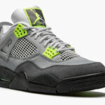Air Jordan 4 Retro Se 95 Neon - Image 3
