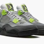 Air Jordan 4 Retro Se 95 Neon - Image 2