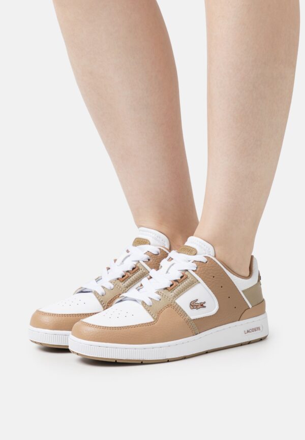 Lacoste_COURT_CAGE_-_Trainers_-_white_brown_light_brown_