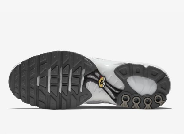 Nike_Air_Max_Plus Tripple white
