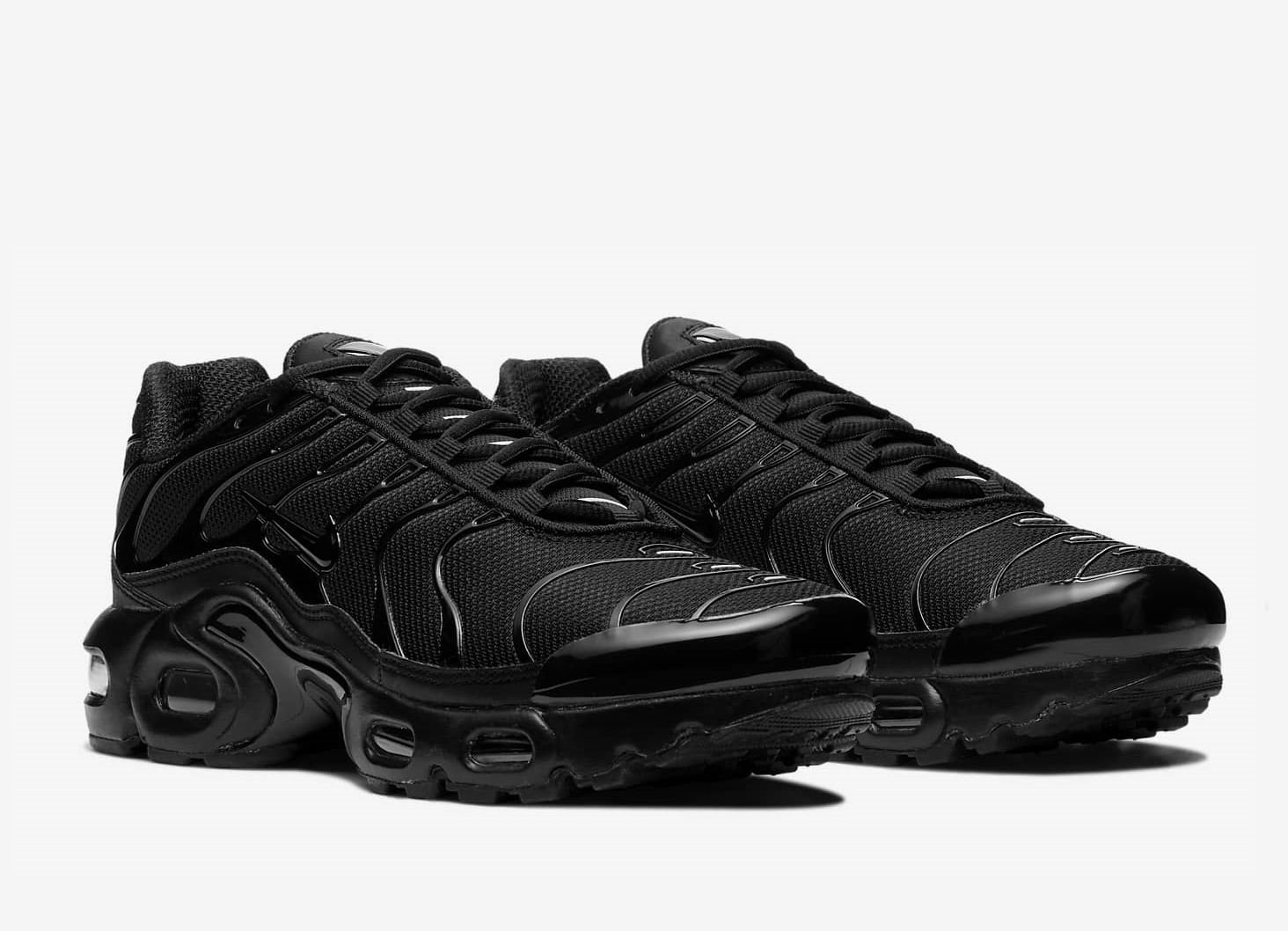 Nike_Air_Max_Plus_Drift_Black